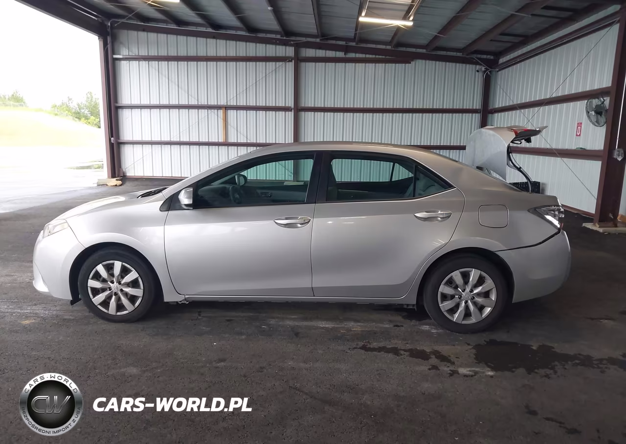 2015 Toyota Corolla Le VIN:2T1BURHE7FC320948 - 14