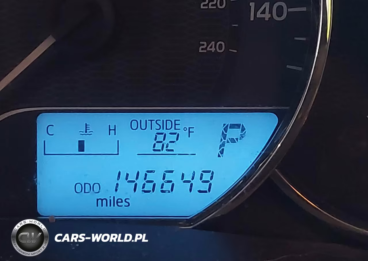 2015 Toyota Corolla Le VIN:2T1BURHE7FC320948 - 15