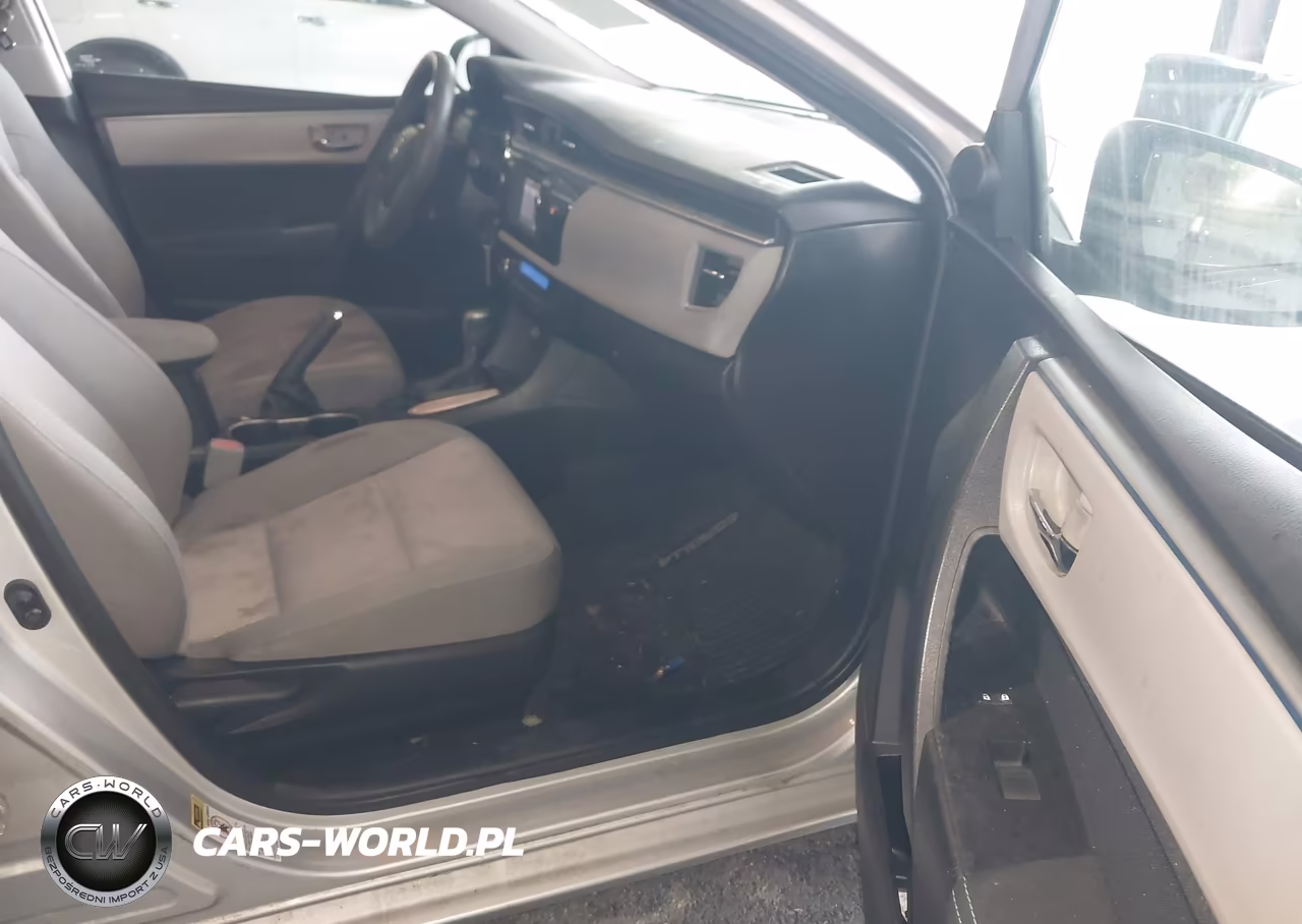 2015 Toyota Corolla Le VIN:2T1BURHE7FC320948 - 5