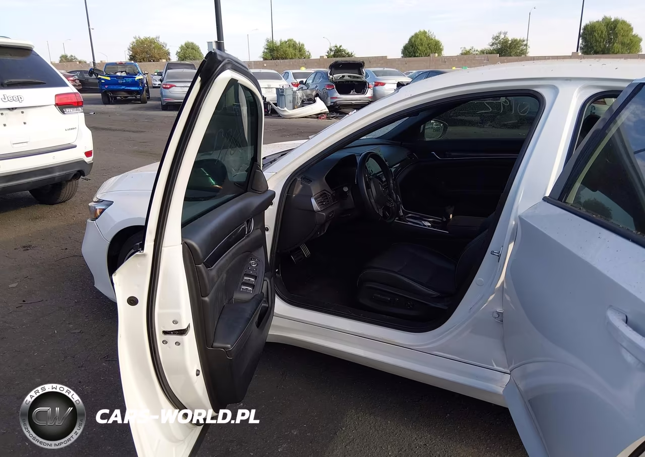 2018 Honda Accord Sport VIN:1HGCV1F34JA235990 - 5