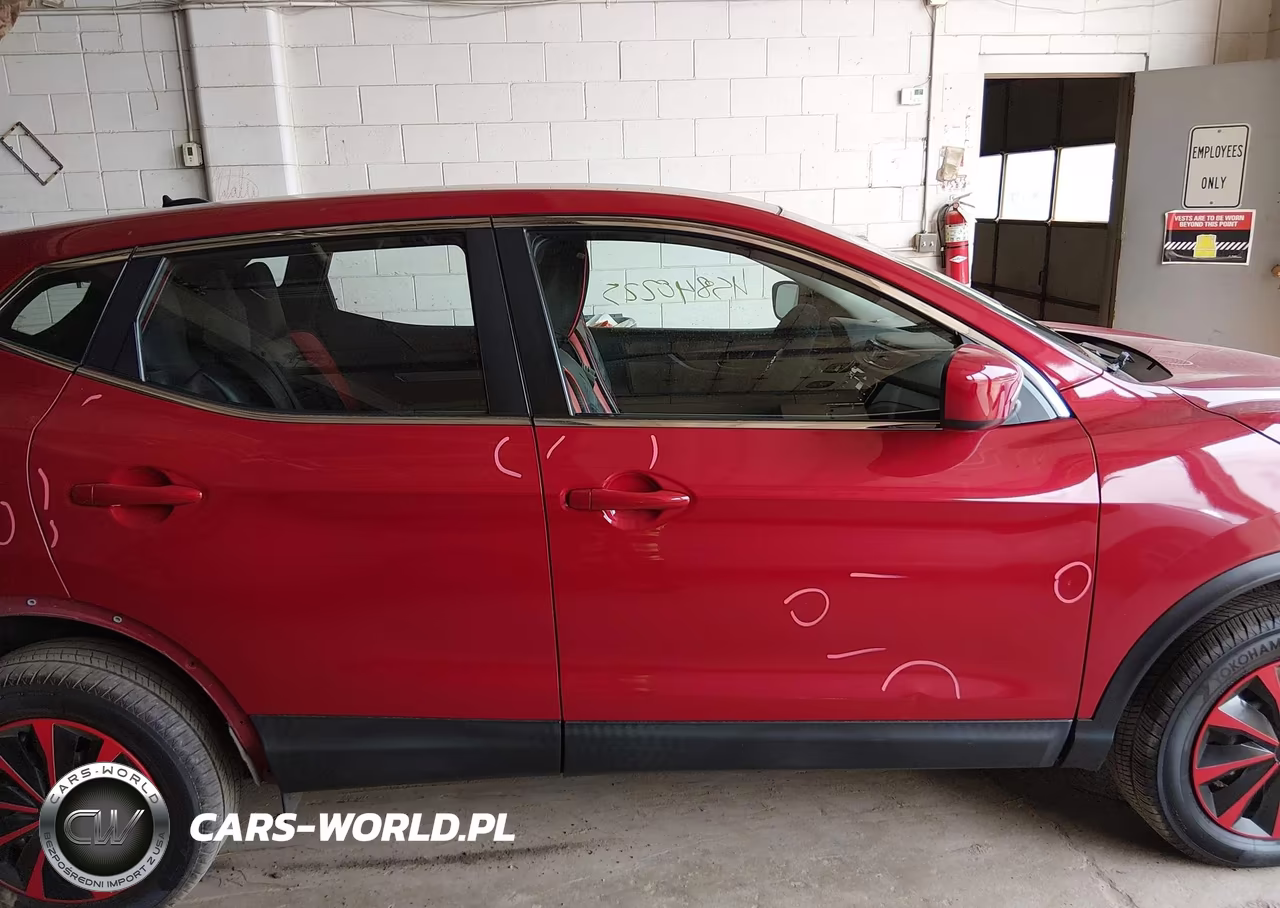 2018 Nissan Rogue Sport S VIN:JN1BJ1CR1JW267431 - 13
