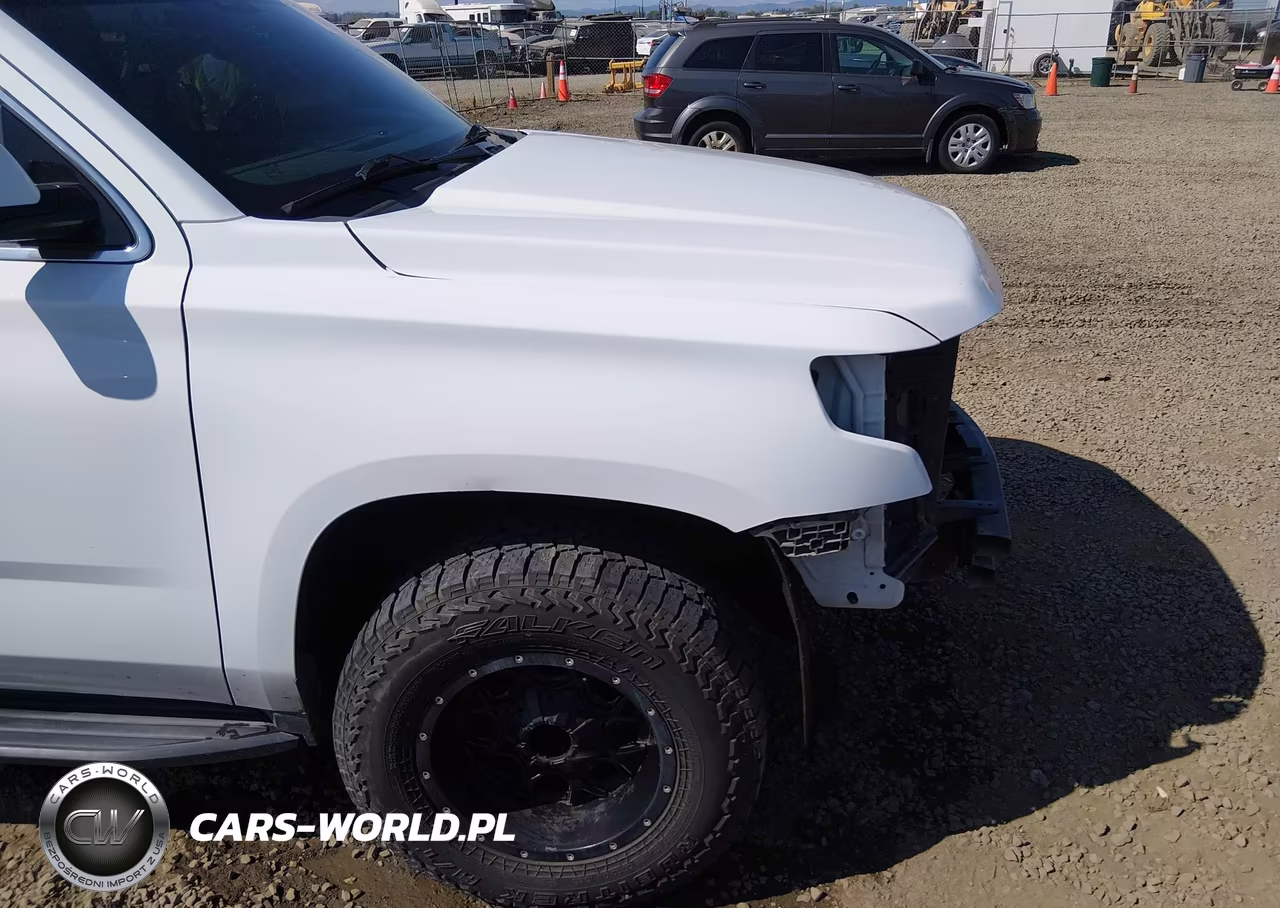 2018 Chevrolet Suburban Lt VIN:1GNSKHKC9JR248745 - 21