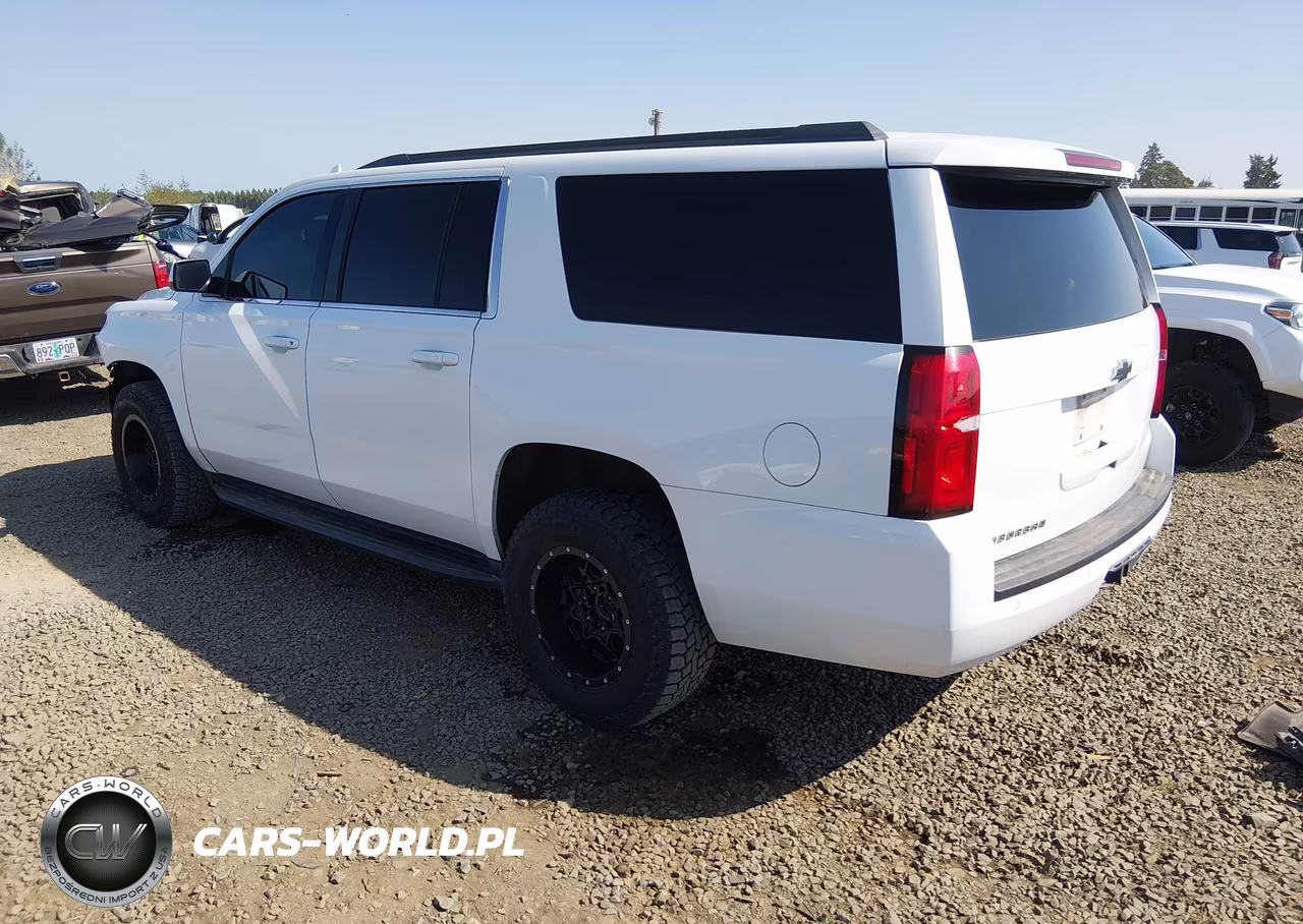 2018 Chevrolet Suburban Lt VIN:1GNSKHKC9JR248745 - 3