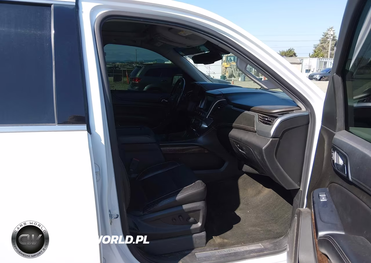 2018 Chevrolet Suburban Lt VIN:1GNSKHKC9JR248745 - 5