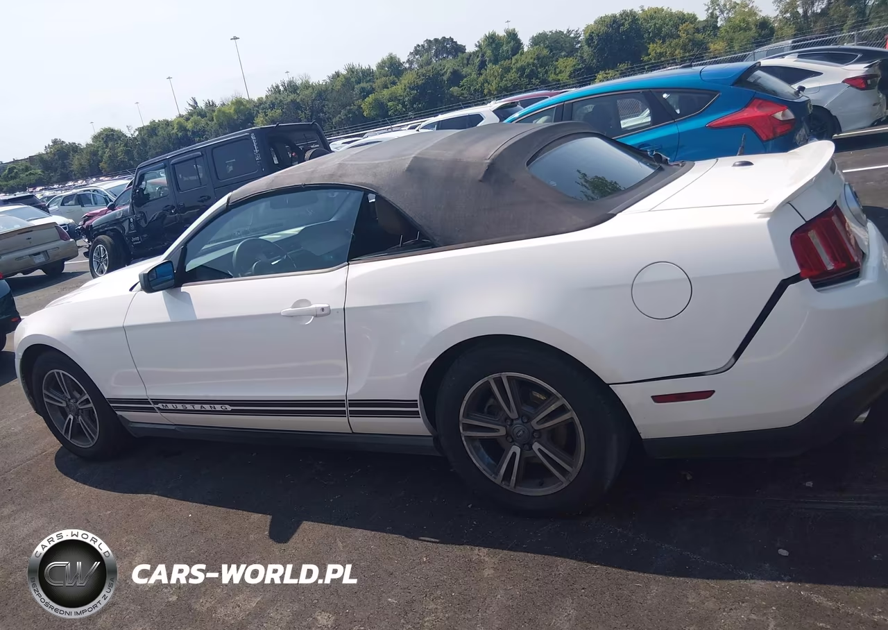2011 Ford Mustang V6 Premium VIN:1ZVBP8EM6B5119947 - 14