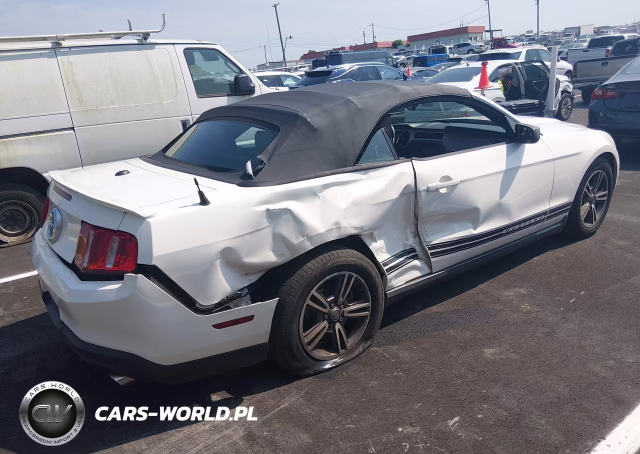 2011 Ford Mustang V6 Premium VIN:1ZVBP8EM6B5119947 - 4