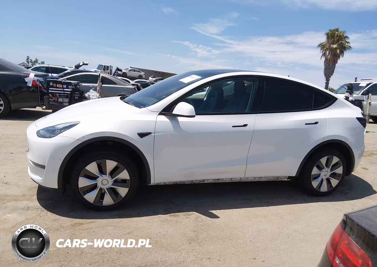 2022 Tesla Model Y Long Range Dual Motor All-Wheel Drive VIN:7SAYGAEE9NF314881 - 14