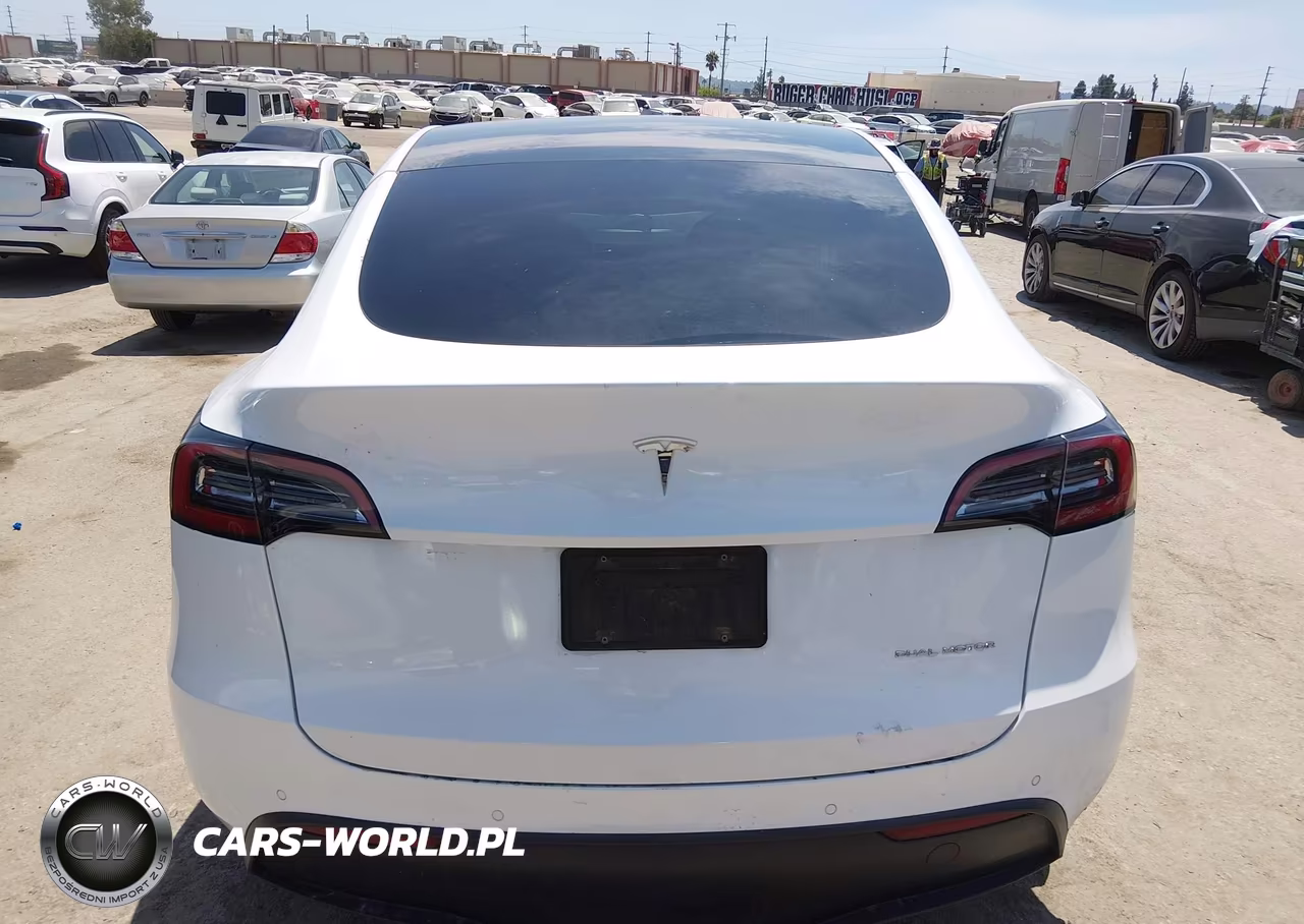 2022 Tesla Model Y Long Range Dual Motor All-Wheel Drive VIN:7SAYGAEE9NF314881 - 16
