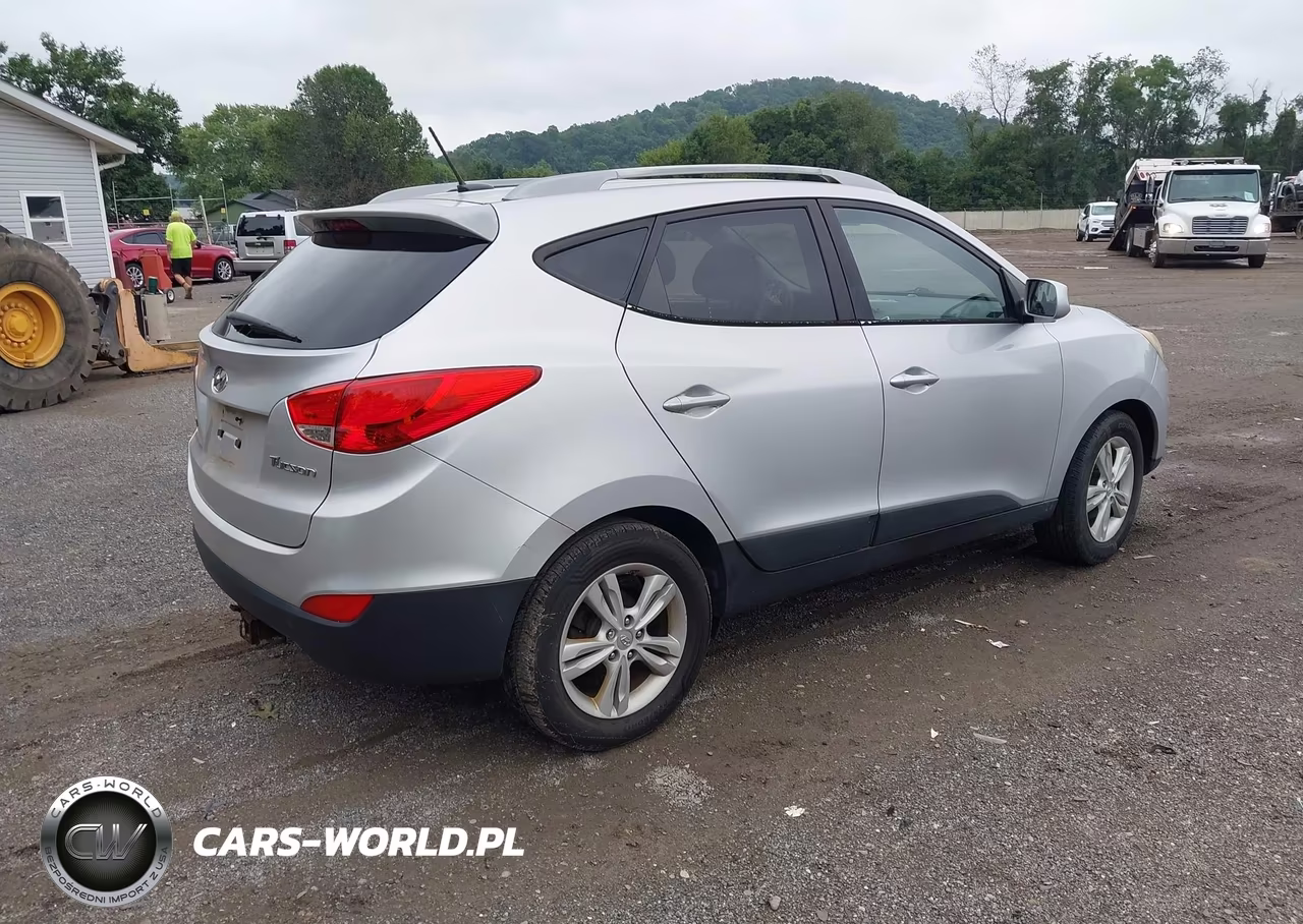 2010 Hyundai Tucson Gls VIN:KM8JU3AC1AU056862 - 4