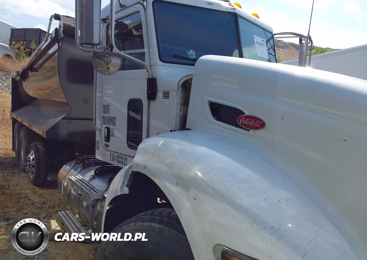 2015 Peterbilt 384 VIN:1NPVDH9X4FD284428 - 17
