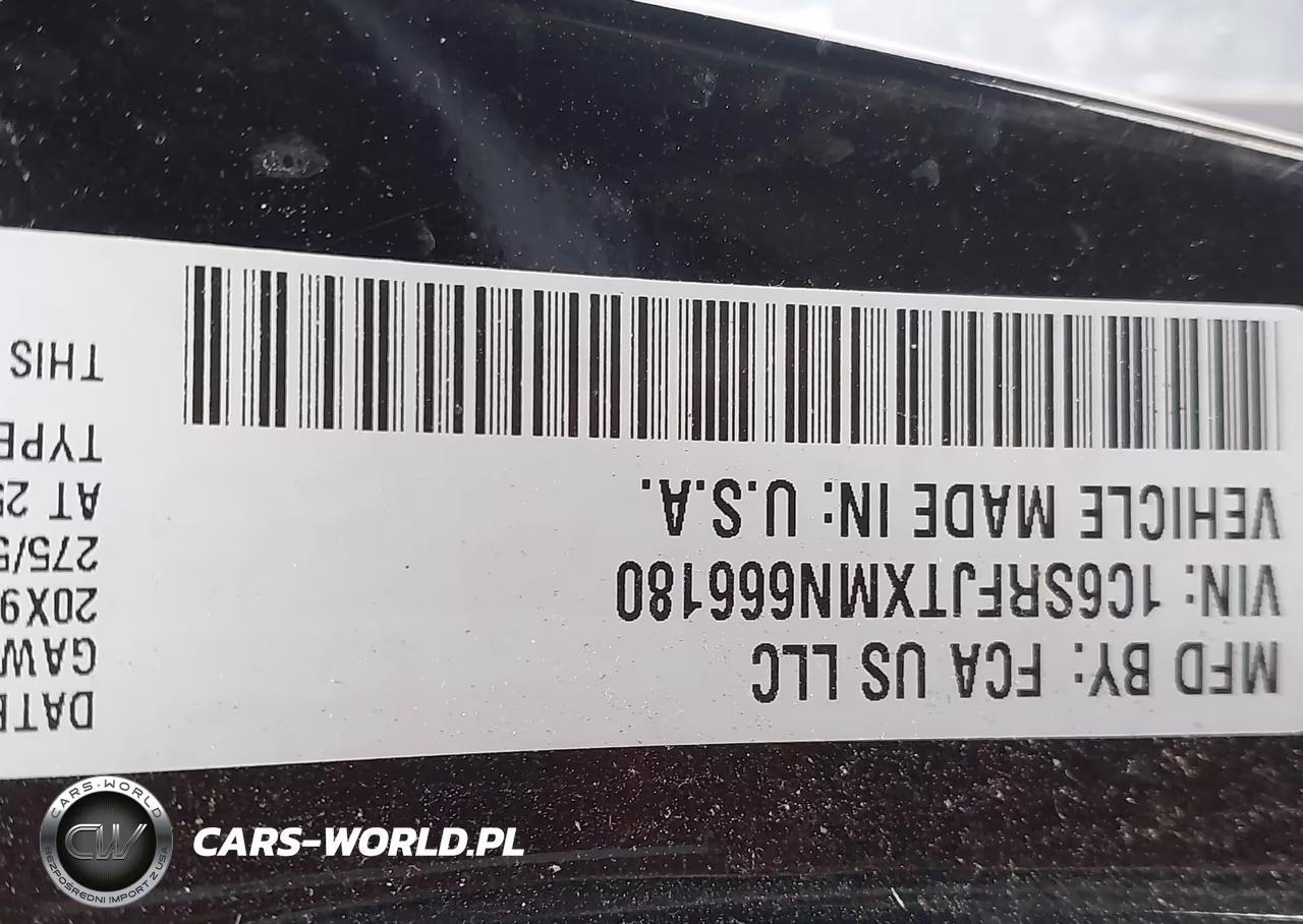 2021 Ram 1500 Laramie 4X4 5'7 Box VIN:1C6SRFJTXMN666180 - 9