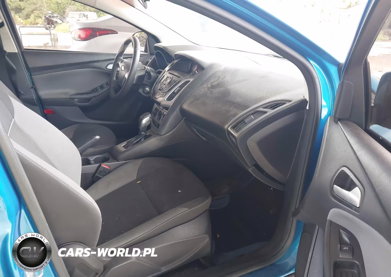 2014 Ford Focus Se VIN:1FADP3K29EL181687 - 5
