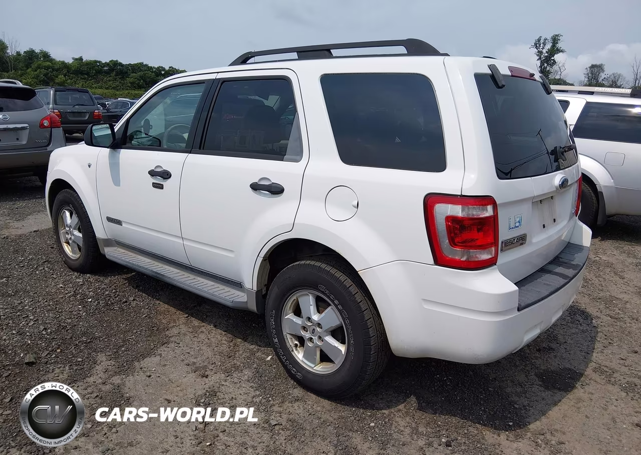 2008 Ford Escape Xlt VIN:1FMCU93118KC68335 - 3