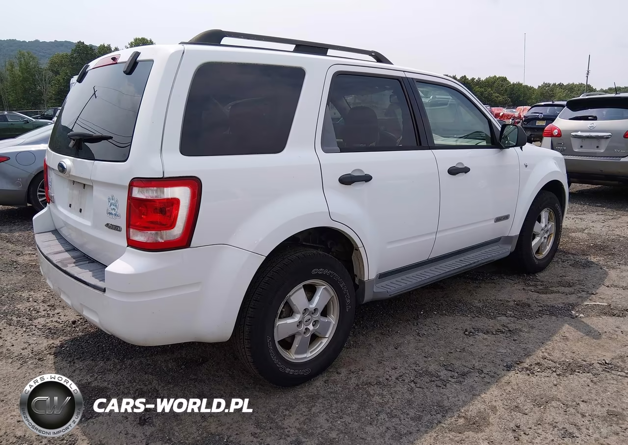 2008 Ford Escape Xlt VIN:1FMCU93118KC68335 - 4