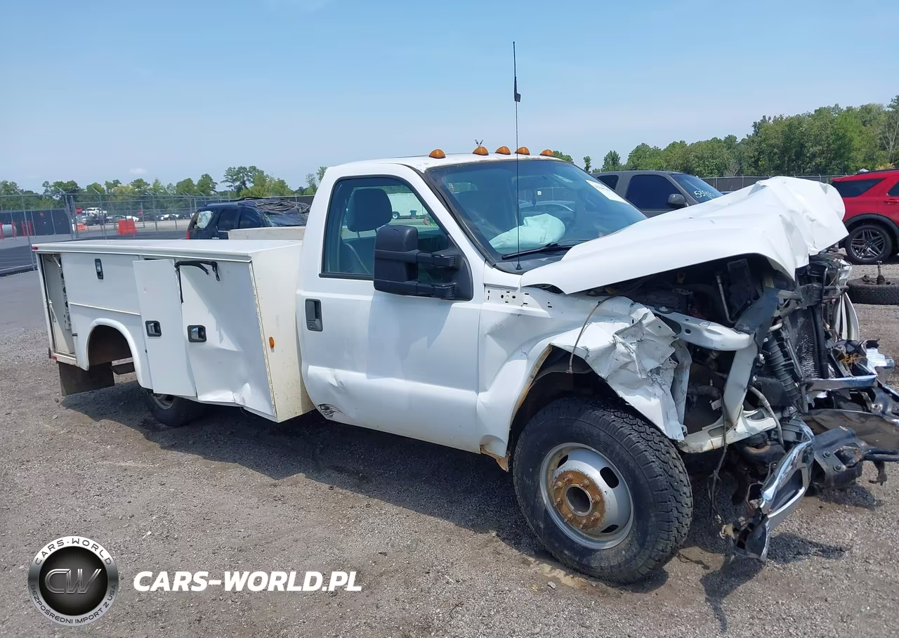 2016 Ford F-350 Chassis Xl