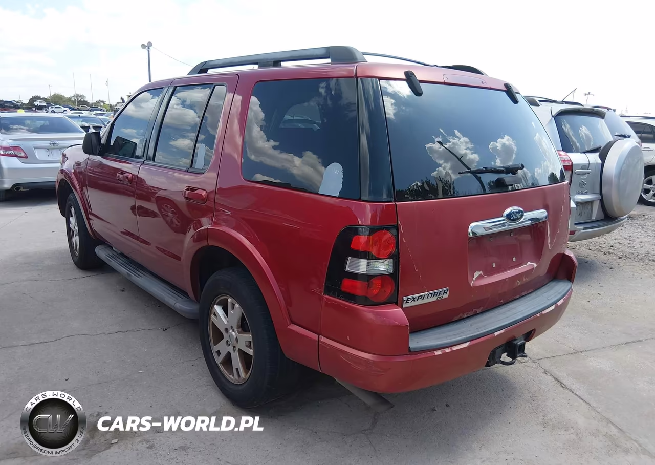2010 Ford Explorer Xlt VIN:1FMEU6DEXAUA18031 - 3