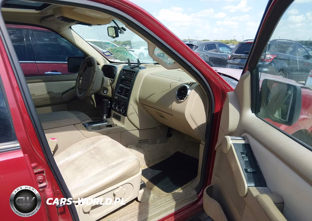 2010 Ford Explorer Xlt VIN:1FMEU6DEXAUA18031 - 5