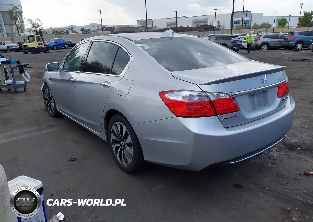 2015 Honda Accord Hybrid Ex-L VIN:1HGCR6F51FA010971 - 3