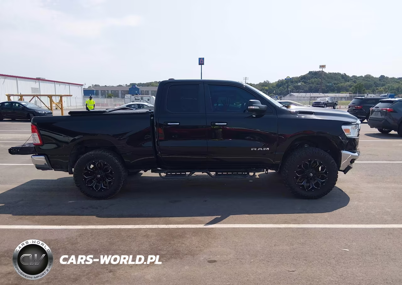 2020 Ram 1500 Big Horn 4X4 6'4 Box VIN:1C6SRFBT4LN258299 - 13