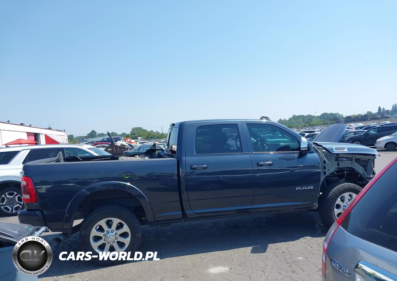 2020 Ram 2500 Laramie 4X4 6'4 Box VIN:3C6UR5FL9LG252679 - 13