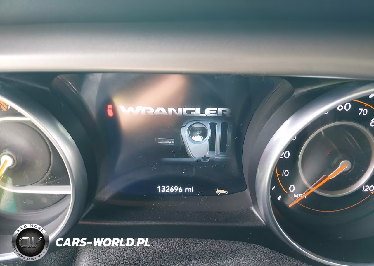 2020 Jeep Wrangler Unlimited Sport S 4X4 VIN:1C4HJXDG2LW174475 - 7