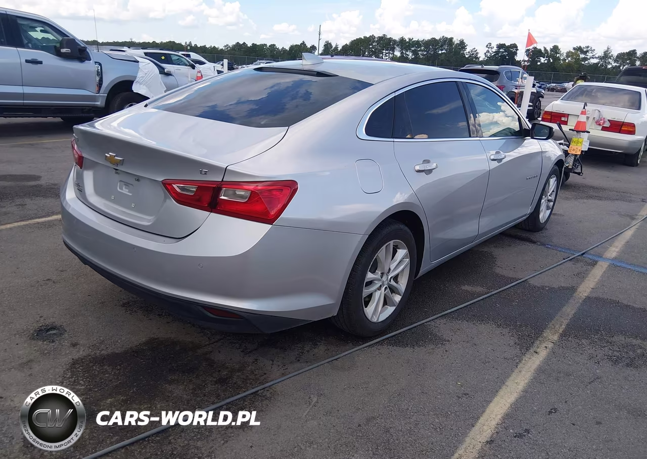 2017 Chevrolet Malibu 1Lt VIN:1G1ZE5STXHF203945 - 4