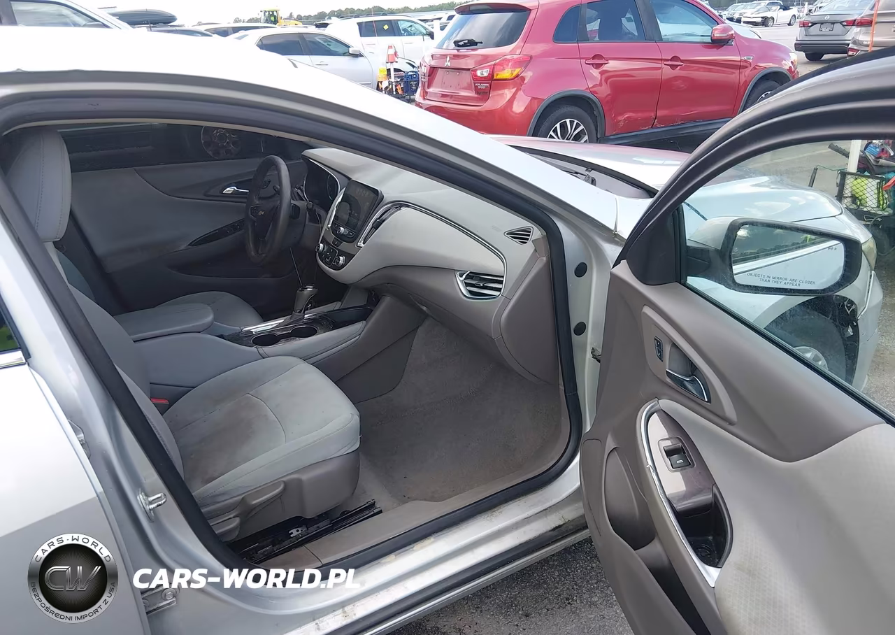 2017 Chevrolet Malibu 1Lt VIN:1G1ZE5STXHF203945 - 5