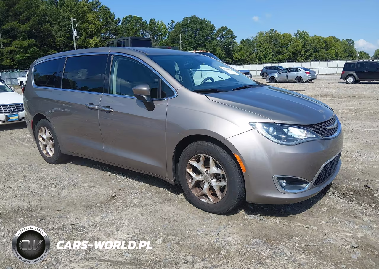 2017 Chrysler Pacifica Touring Plus