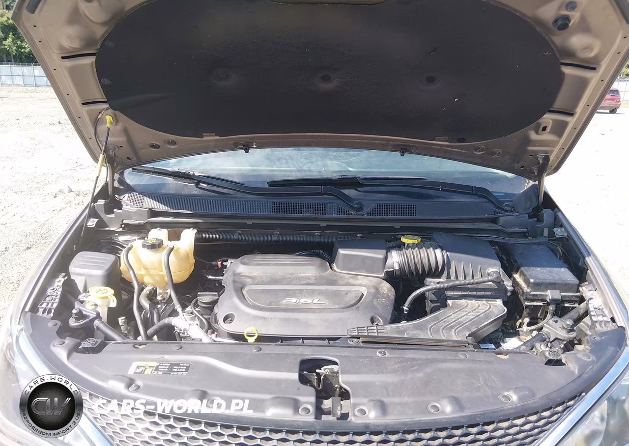 2017 Chrysler Pacifica Touring Plus VIN:2C4RC1BG0HR795969 - 10