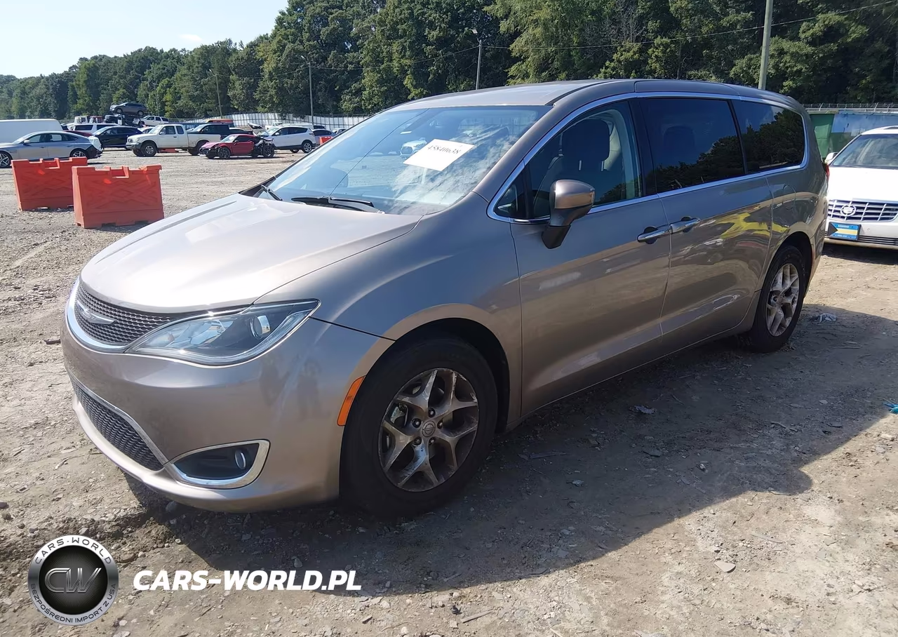 2017 Chrysler Pacifica Touring Plus VIN:2C4RC1BG0HR795969 - 2