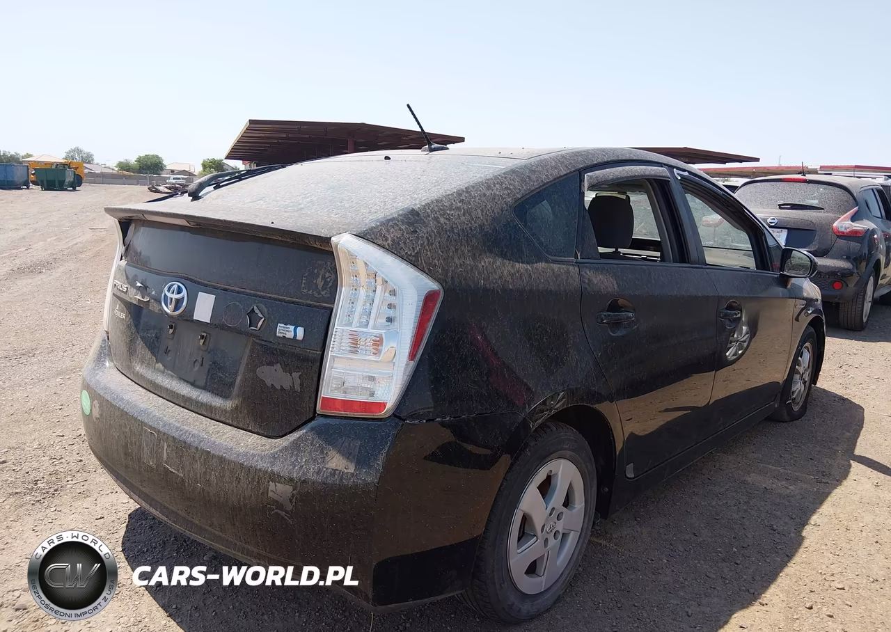 2011 Toyota Prius Two VIN:JTDKN3DUXB5331425 - 4