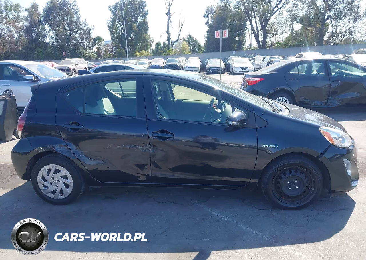 2016 Toyota Prius C One VIN:JTDKDTB35G1129927 - 14