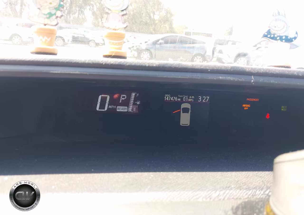 2016 Toyota Prius C One VIN:JTDKDTB35G1129927 - 7