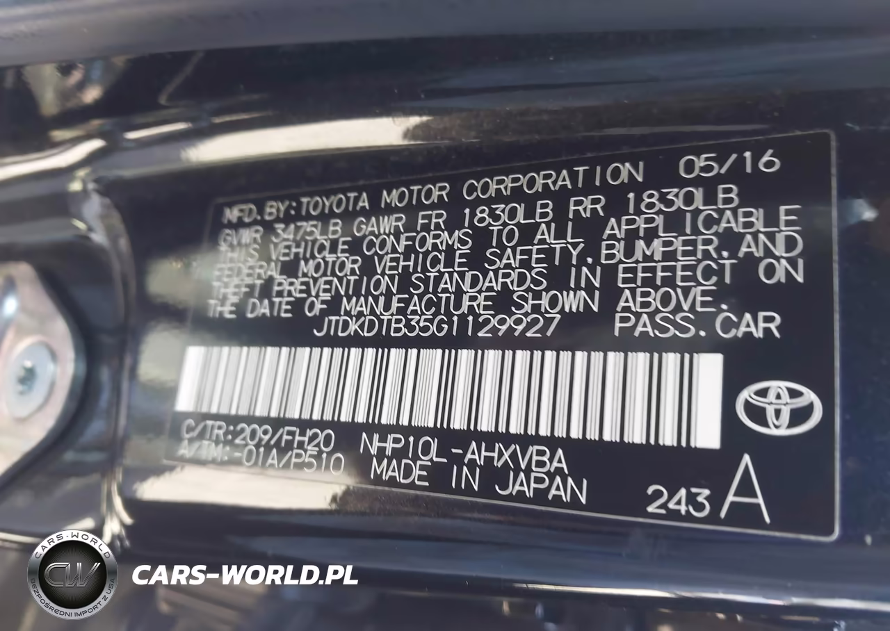 2016 Toyota Prius C One VIN:JTDKDTB35G1129927 - 9