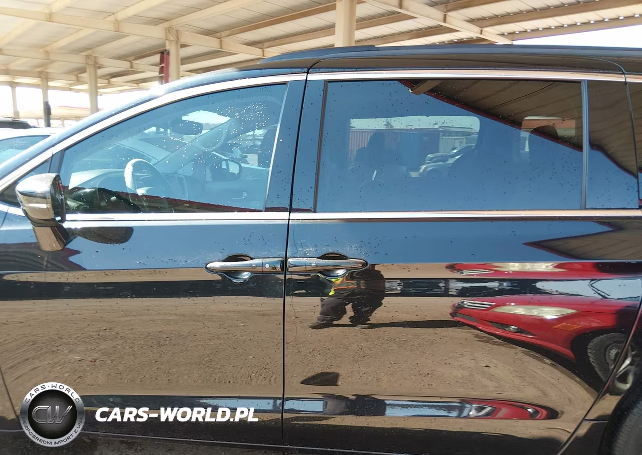 2022 Chrysler Pacifica Touring L VIN:2C4RC1BG0NR146376 - 14