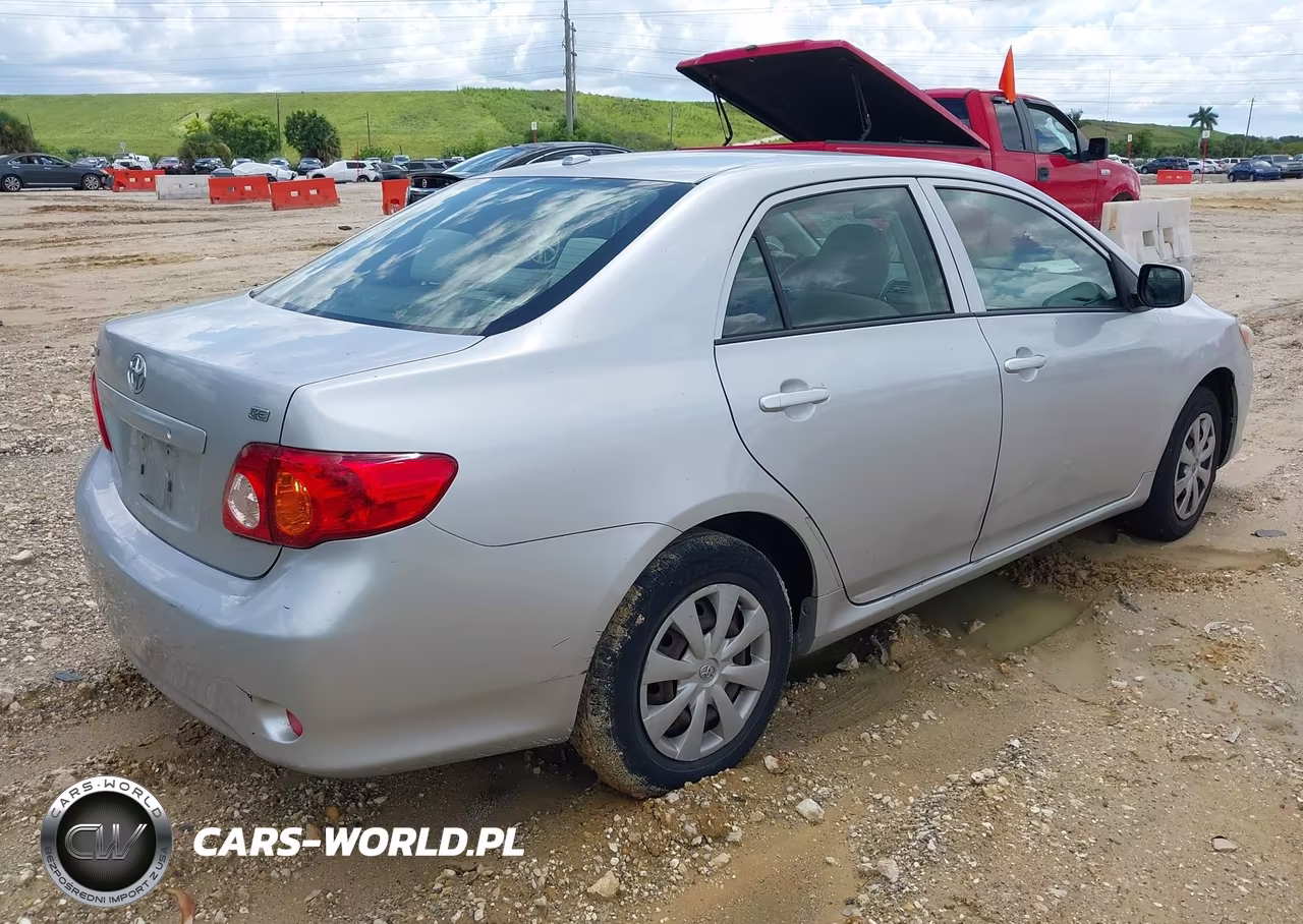 2010 Toyota Corolla Le VIN:JTDBU4EE4AJ082903 - 4