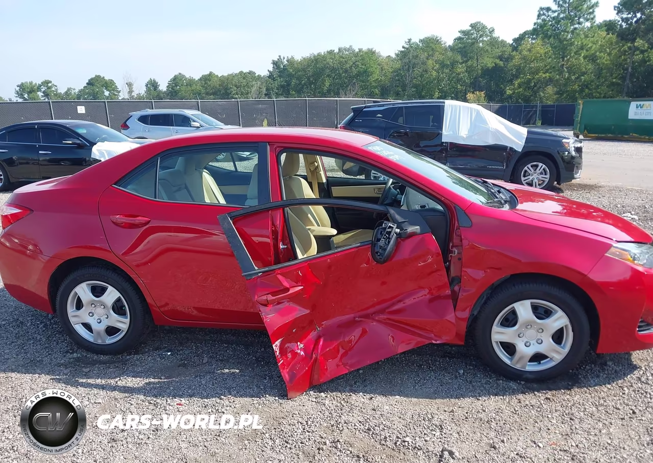 2018 Toyota Corolla Le VIN:2T1BURHE3JC083349 - 13