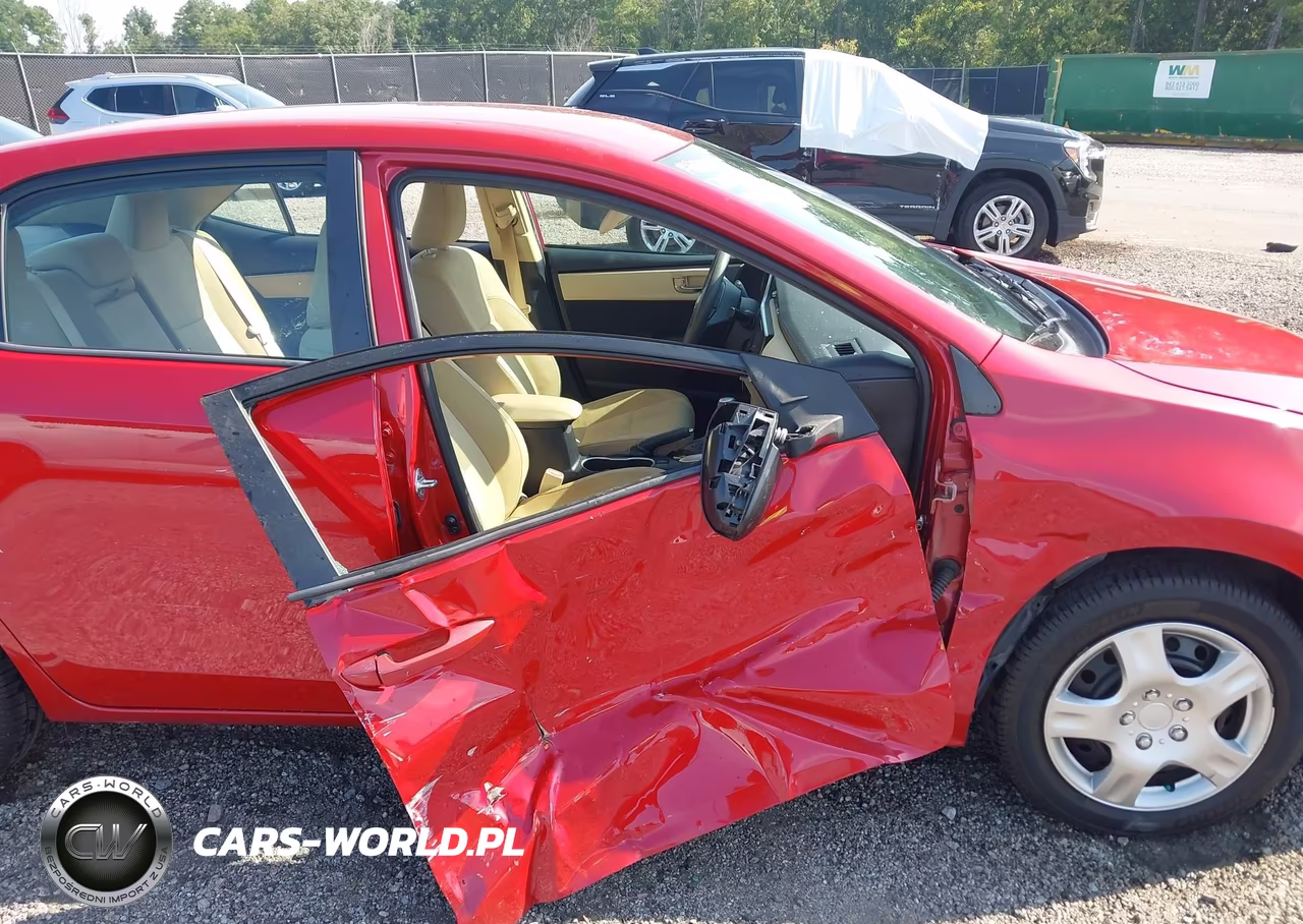 2018 Toyota Corolla Le VIN:2T1BURHE3JC083349 - 6