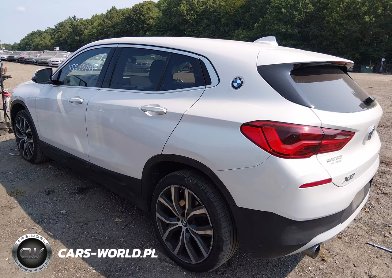 2018 BMW X2 xDrive28I VIN:WBXYJ5C38JEF81146 - 3