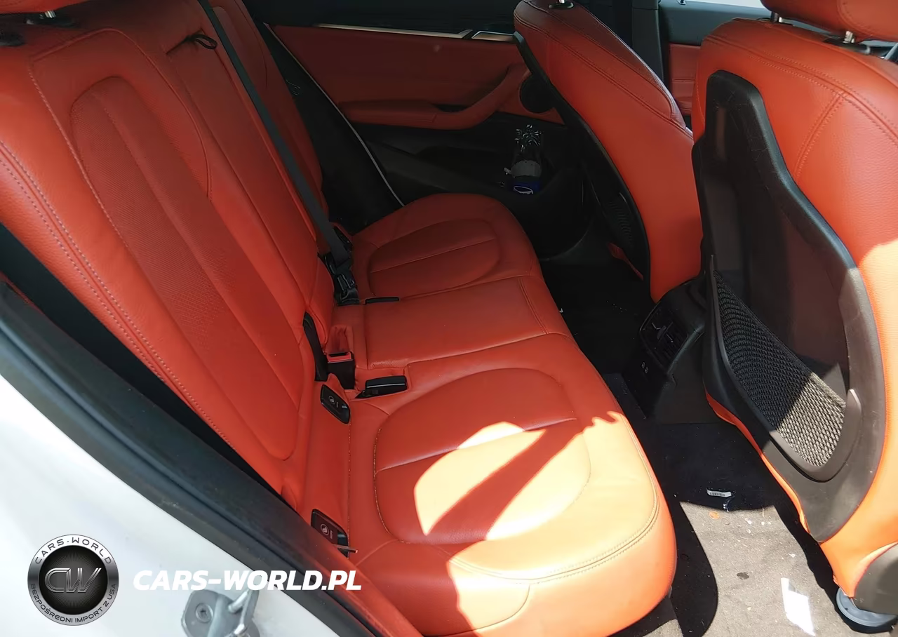 2018 BMW X2 xDrive28I VIN:WBXYJ5C38JEF81146 - 8