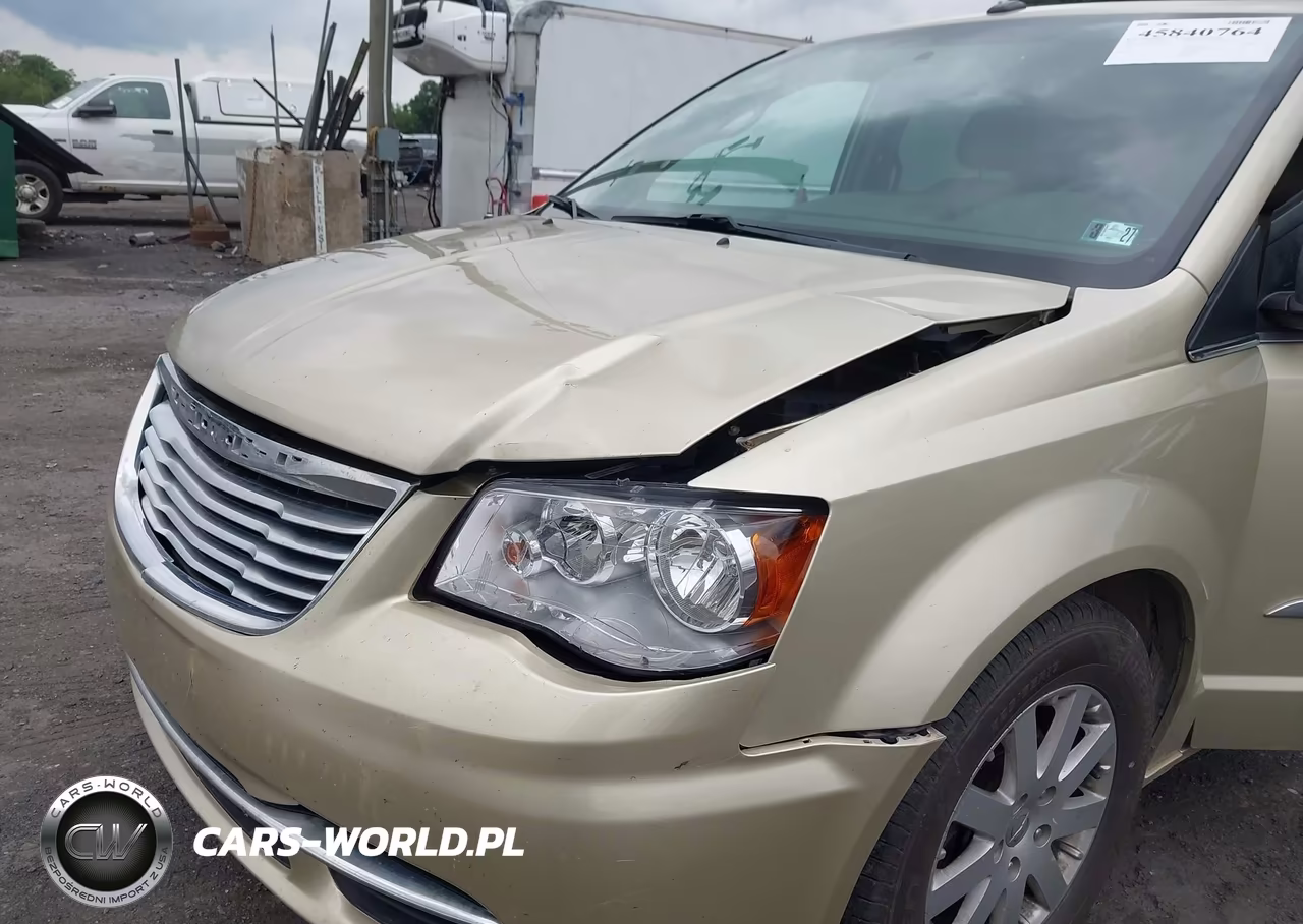 2011 Chrysler Town & Country Touring-L VIN:2A4RR8DG2BR704478 - 17