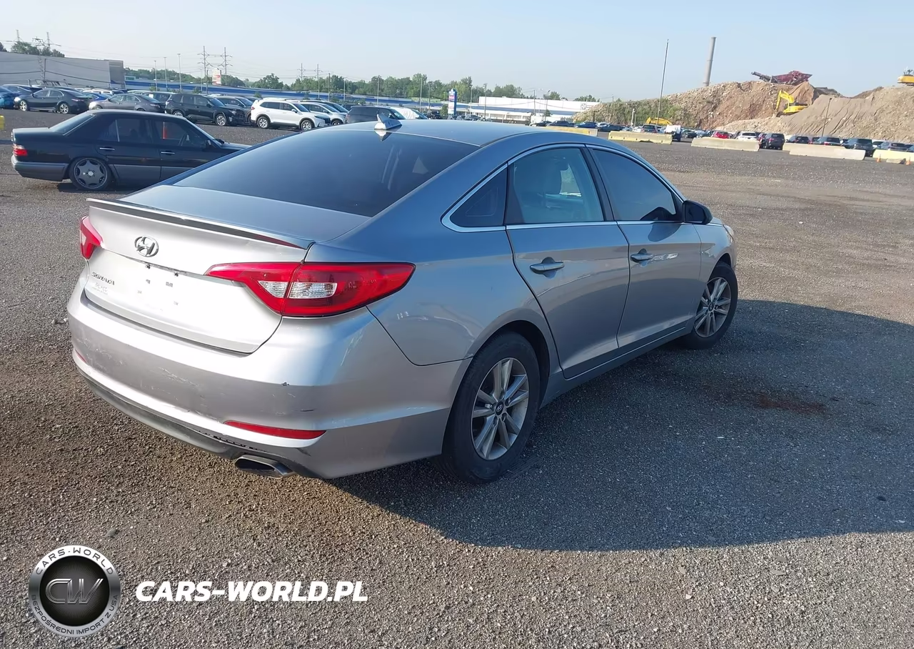 2016 Hyundai Sonata Se VIN:5NPE24AF1GH407929 - 4