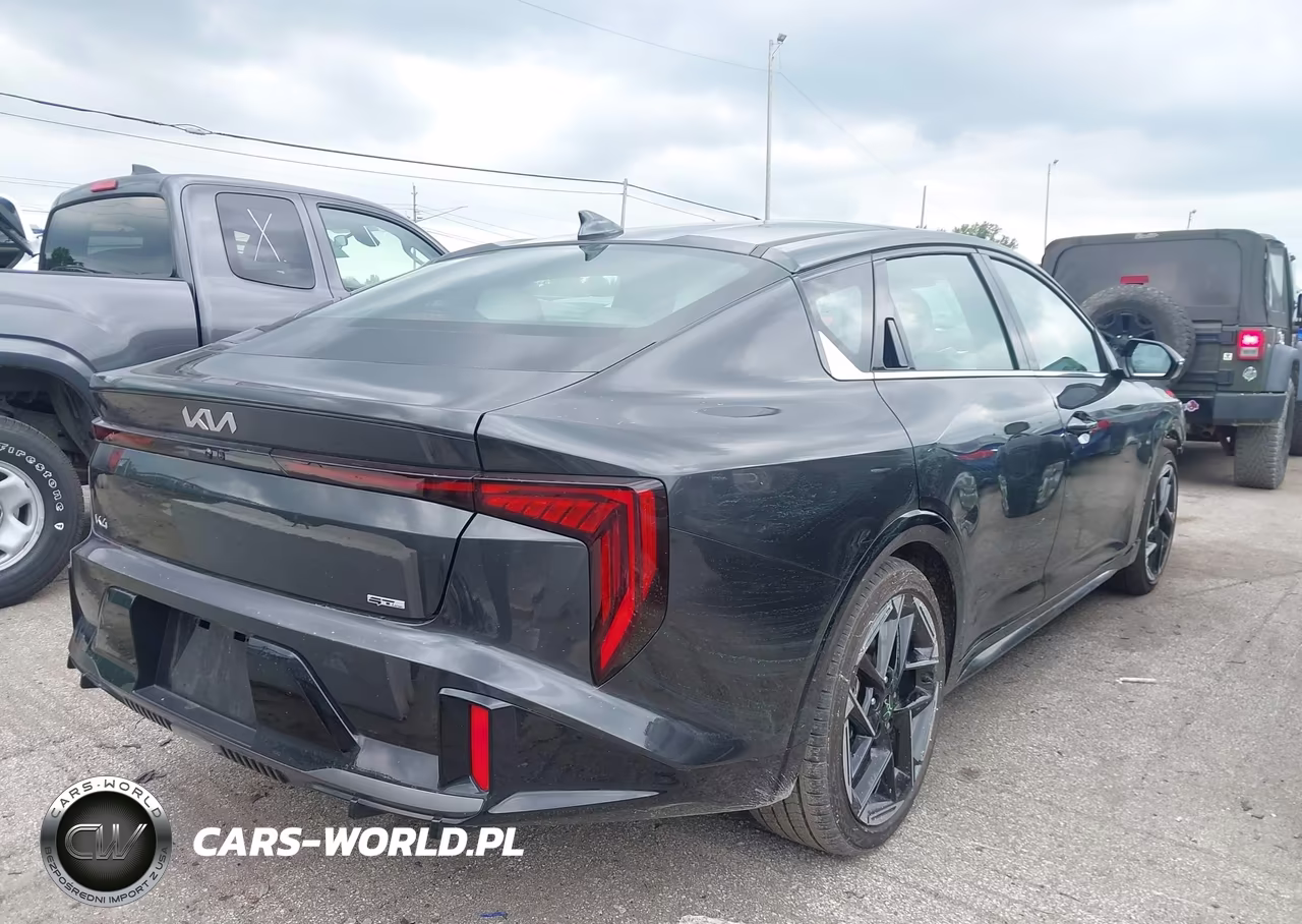 2025 Kia K4 Gt-Line VIN:3KPFW4DE5SE247210 - 4