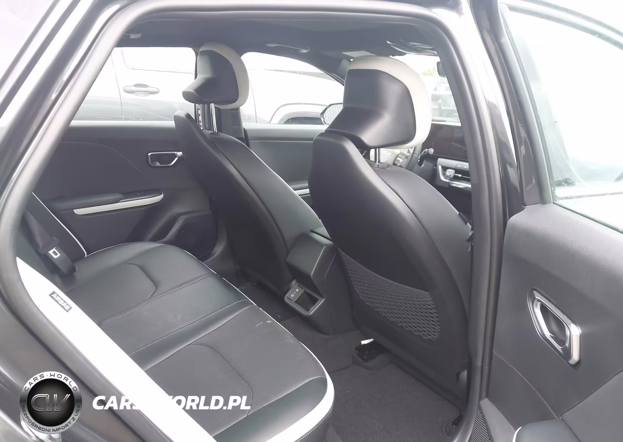 2025 Kia K4 Gt-Line VIN:3KPFW4DE5SE247210 - 8