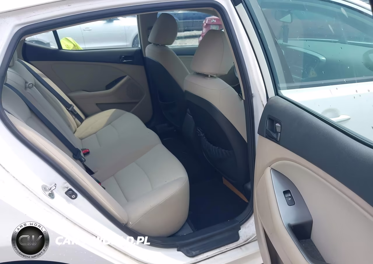 2015 Kia Optima Lx VIN:KNAGM4A77F5536975 - 8