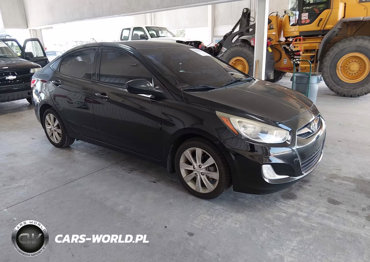 2013 Hyundai Accent Gls VIN:KMHCU4AE2DU420825 - 1