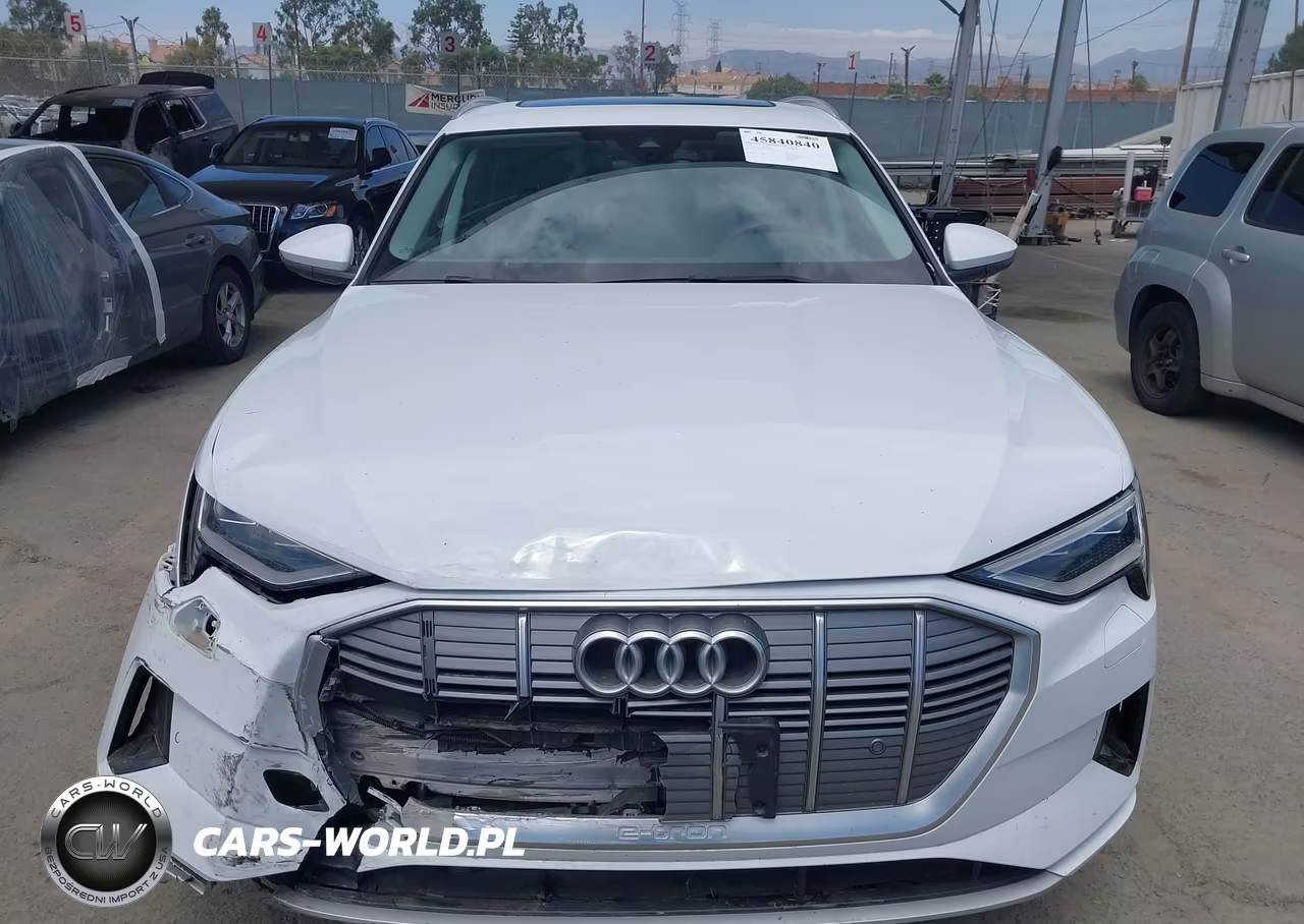 2022 Audi E-Tron Premium Quattro VIN:WA1AAAGE8NB025677 - 12