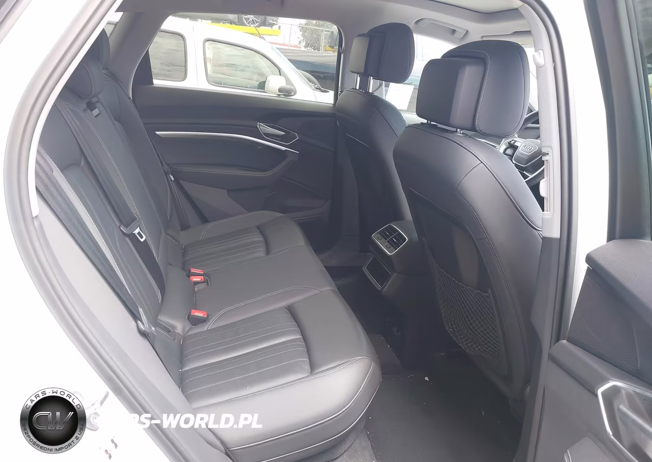 2022 Audi E-Tron Premium Quattro VIN:WA1AAAGE8NB025677 - 8