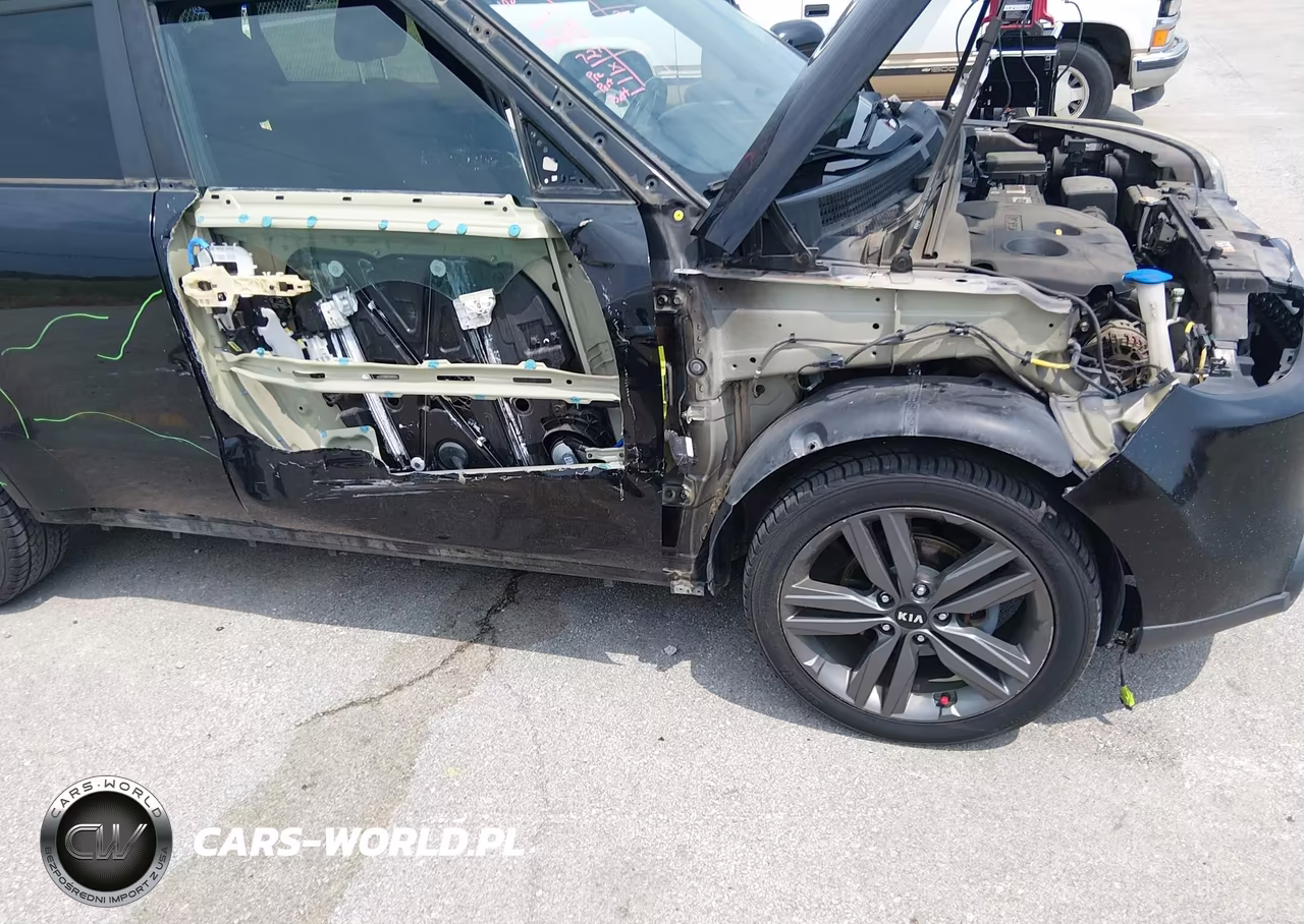 2016 Kia Soul + VIN:KNDJP3A52G7354437 - 6