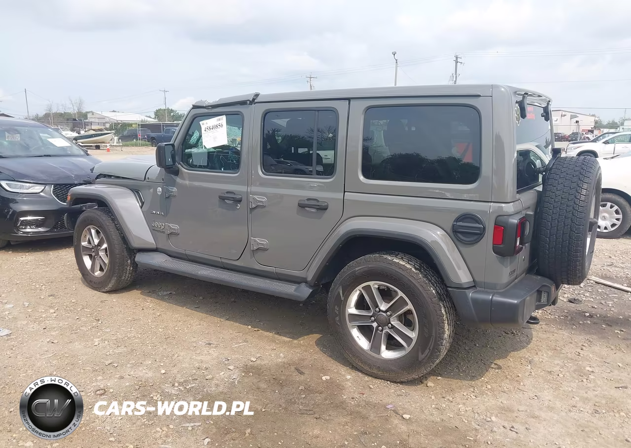 2019 Jeep Wrangler Unlimited Sahara 4X4 VIN:1C4HJXEGXKW664921 - 3